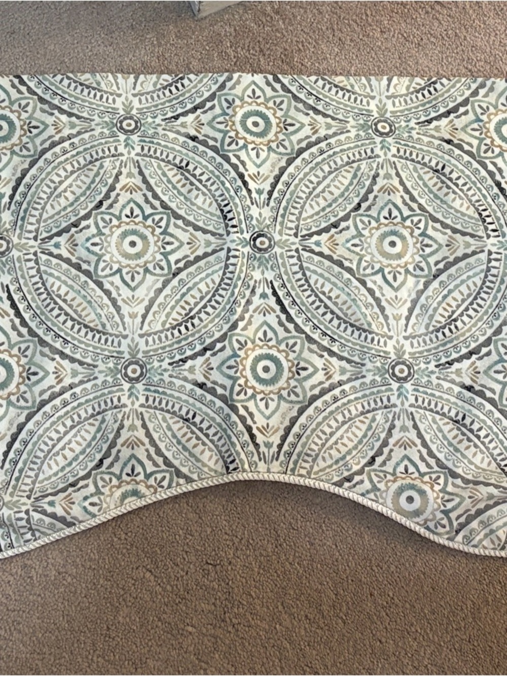 Valance - Picture 2 of 5